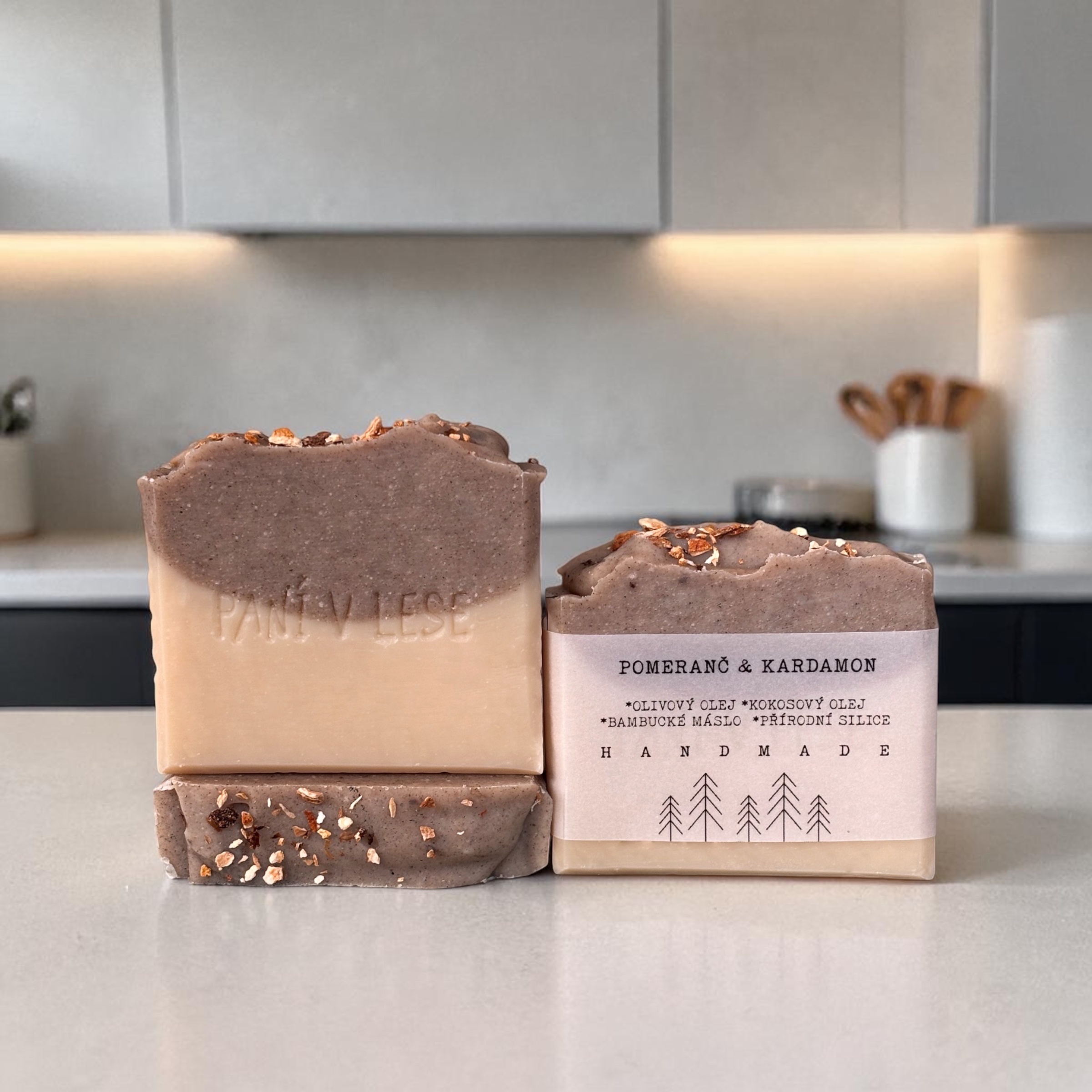 Designová kostka Pomeranč & Kardamon 100 g